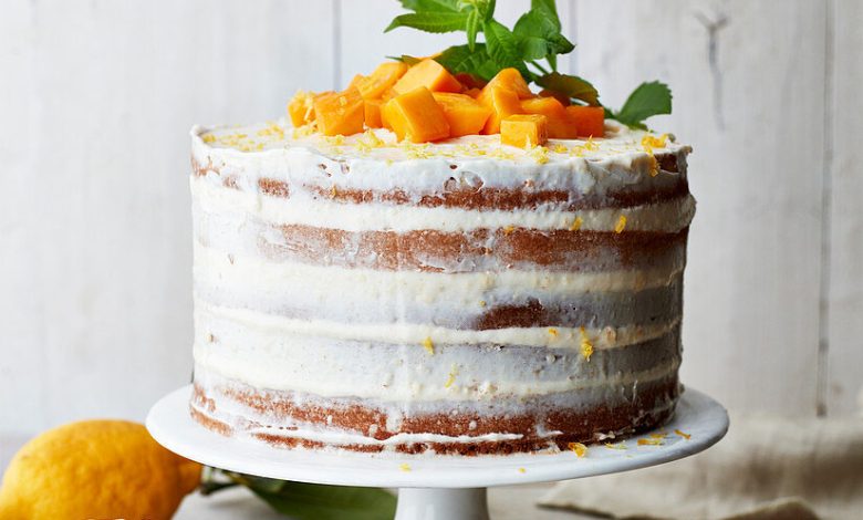 Naked Cake mit Zitrone und Mango